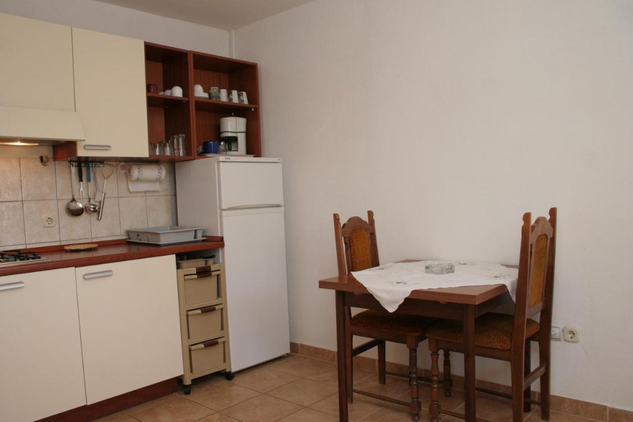 Apartment Zarace - Gdinj 4598A Dış mekan fotoğraf