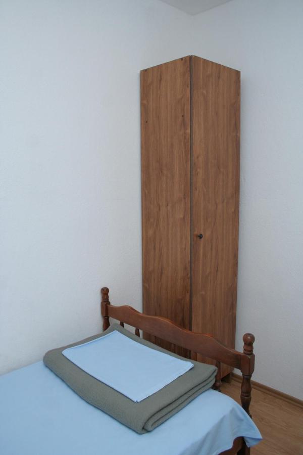 Apartment Zarace - Gdinj 4598A Dış mekan fotoğraf