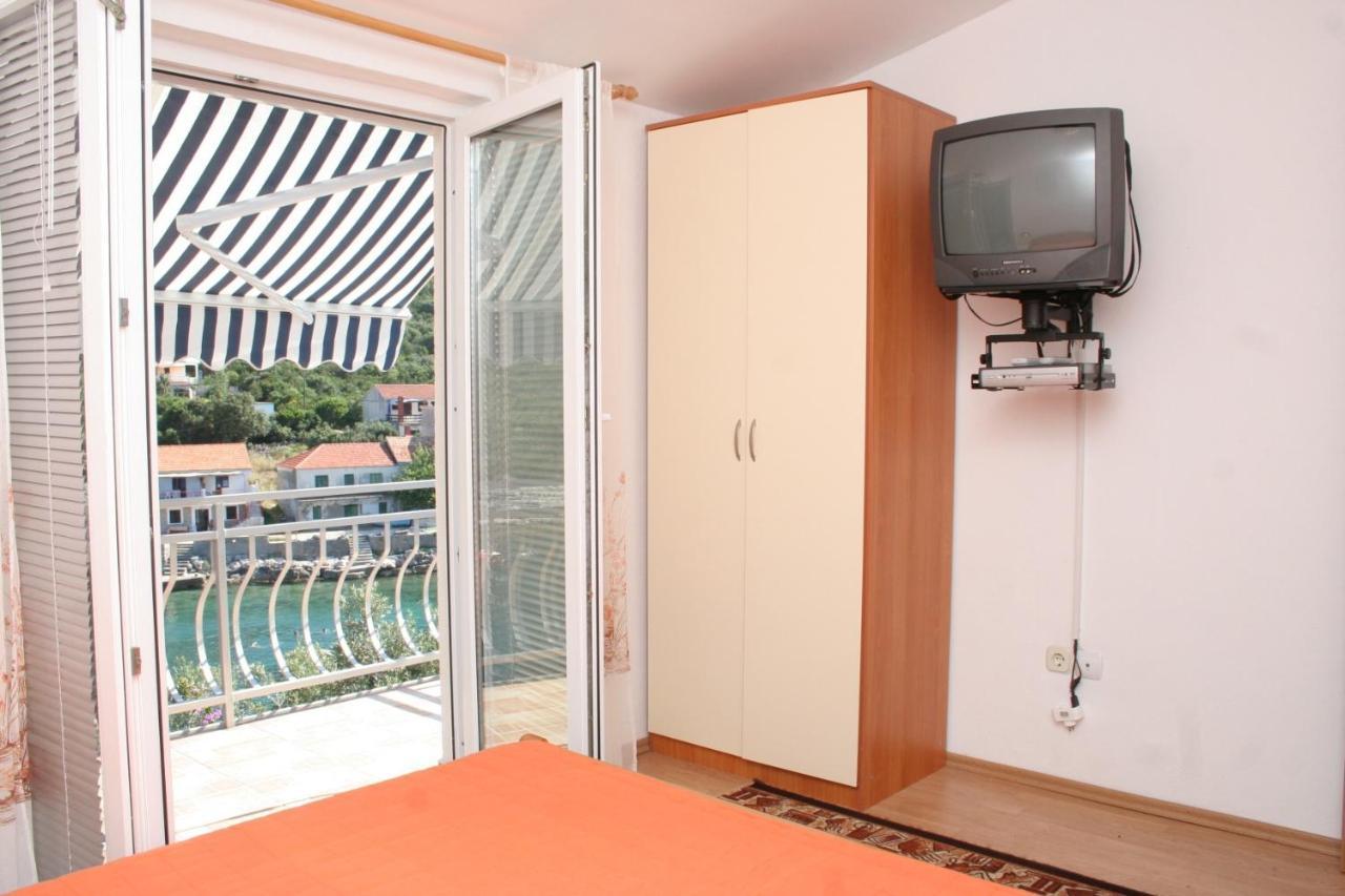 Apartment Zarace - Gdinj 4598A Dış mekan fotoğraf